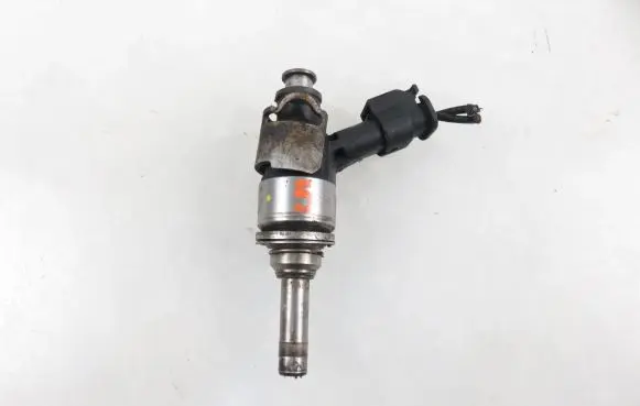 Audi A4 S4 B8 8K Fuel injector 206E036G