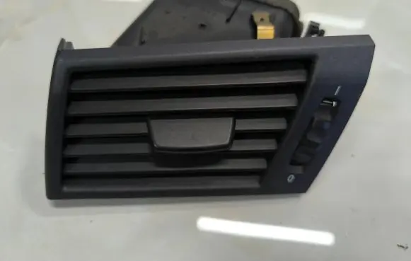 BMW X3 E83 Dashboard side air vent grill/cover trim 3400075