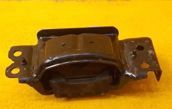 Skoda Scala Engine mounting bracket