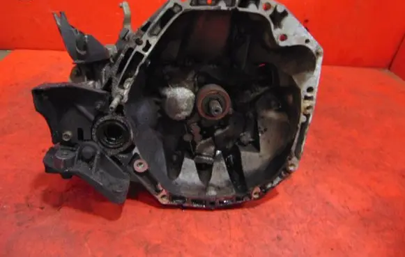 Renault Twingo II Manual 5 speed gearbox JR5193