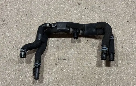 Audi e-tron Engine coolant pipe/hose 4KE145920G
