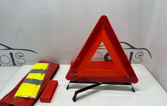 Toyota RAV 4 (XA50) Emergency warning sign 