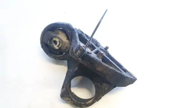 Engine mount bracket