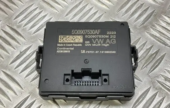 Volkswagen PASSAT B8 Gateway control module 5Q0907530AF 5Q0907530M