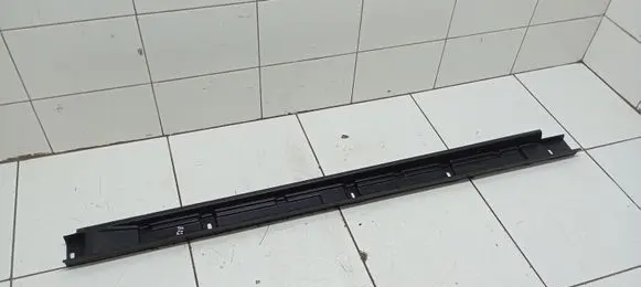 Mercedes-Benz ML W164 Sill supporting ledge A1646981030