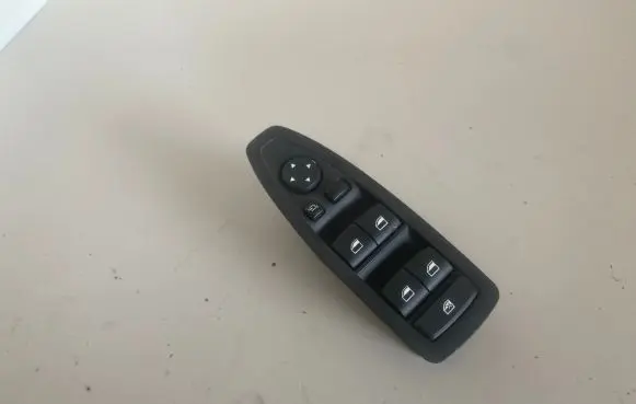 BMW X1 F48 F49 Electric window control switch 9362107 080416