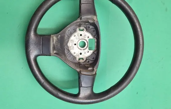 Volkswagen Transporter - Caravelle T5 Steering wheel 1k0418081a