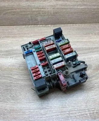 Peugeot 607 Fuse box set 96280244