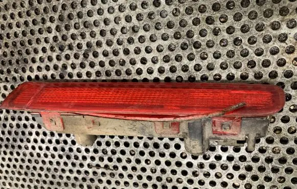 Volkswagen Transporter - Caravelle T5 Third/center stoplight 7H0945097B