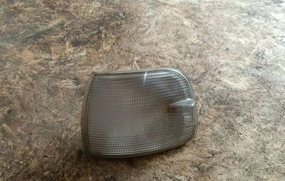 Volkswagen Transporter - Caravelle T4 Front indicator light 69903450