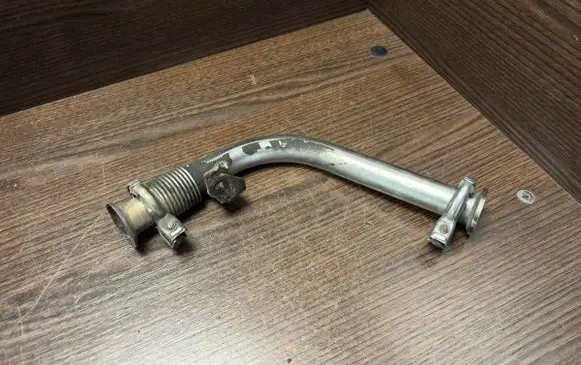 EGR valve line/pipe/hose