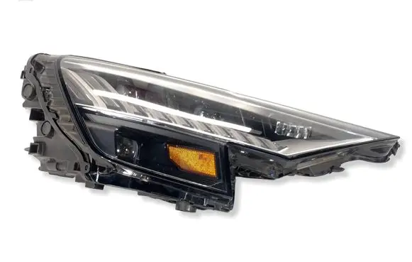 Audi Q8 Headlight/headlamp 4M8941036B