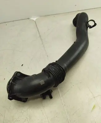 BMW X7 G07 Air intake hose/pipe 9455373