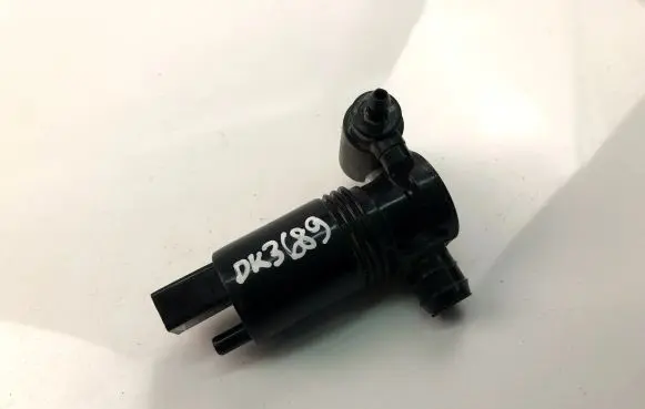 Volvo XC60 Windscreen/windshield washer pump 1024928
