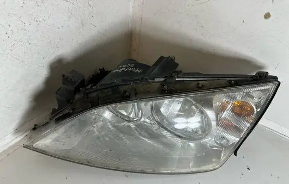 Ford Mondeo Mk III Headlight/headlamp 0301174205 030117420500