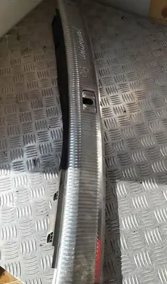 Trunk/boot sill cover protection