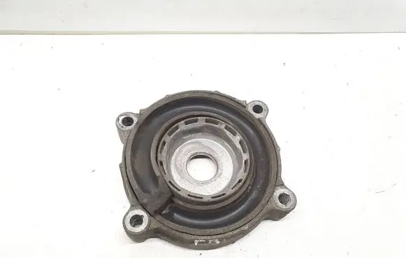 Volkswagen Touareg I Front coil spring rubber mount