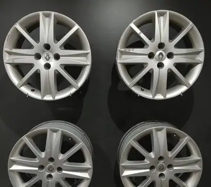 Renault Megane II R17 alloy rim 8200026037