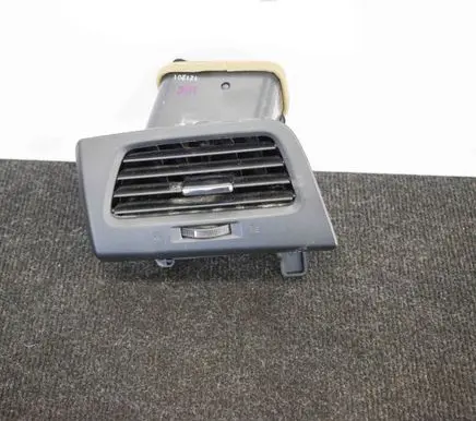 Honda CR-V Dashboard air vent grill cover trim 