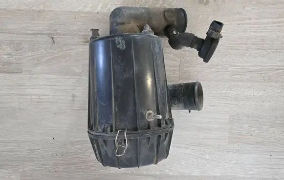 Peugeot Boxer Air filter box f1003180