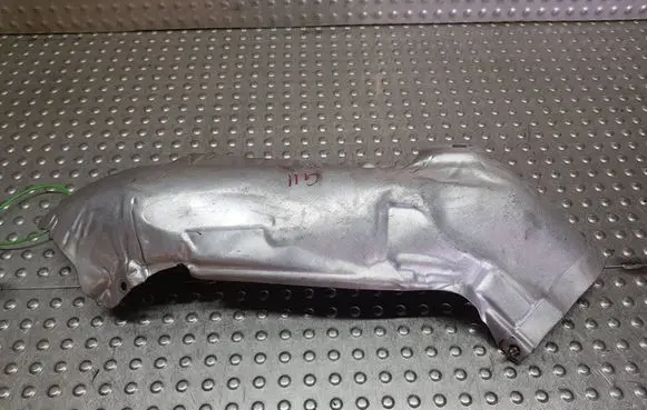 BMW 5 G30 G31 G38 Exhaust heat shield S26370847 8652466