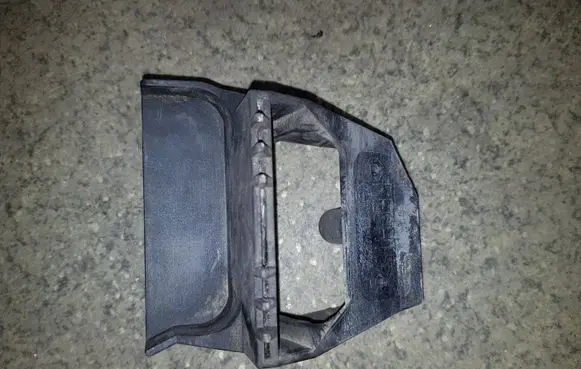 BMW 5 E39 Radiator mount bracket 17111737707