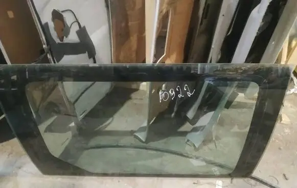 Chrysler Voyager Rear door window glass AS2