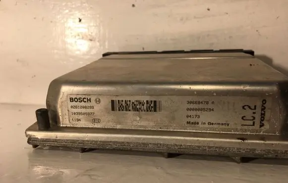Volvo S60 Engine control unit/module 30668478