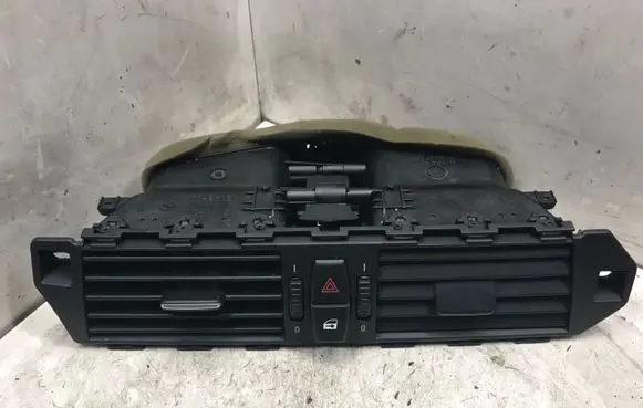 BMW 5 E60 E61 Dash center air vent grill 6910734 7009275 141218