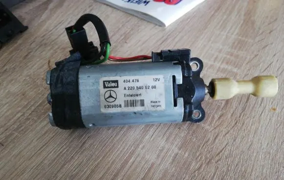 Mercedes-Benz S W220 Steering column adjust motor A2205400288 404476
