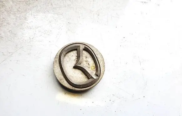 Mazda 2 Original wheel cap d43637190 k68053