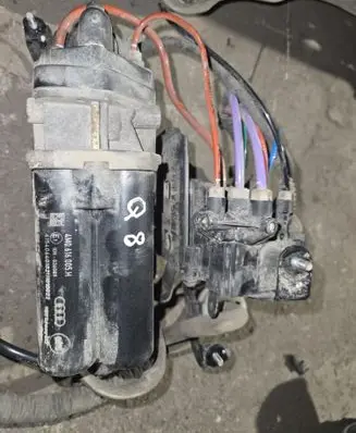 Audi Q8 Air suspension compressor/pump 4M0616005H 4M0616013B