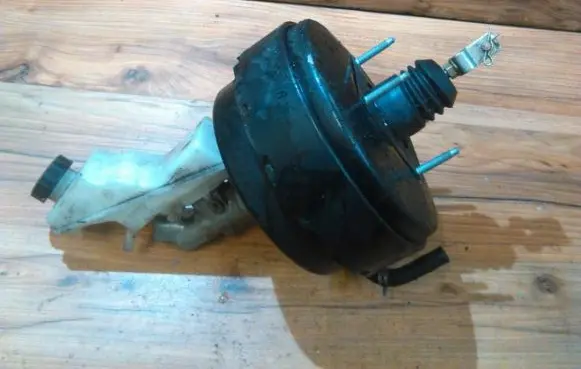 Toyota Corolla E120 E130 Brake booster lsh6539 0b5n