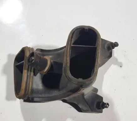 Chevrolet Cruze Air intake hose/pipe 688002195 13337772