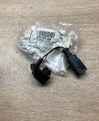 Skoda Octavia Mk2 (1Z) Windshield washer spray nozzle 1Z0955986