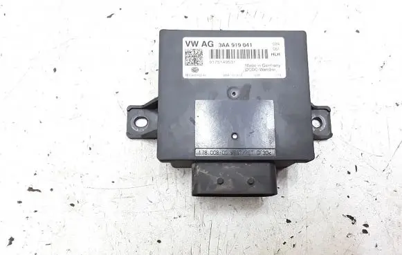 Volkswagen PASSAT B7 Voltage converter/converter module 3aa919041