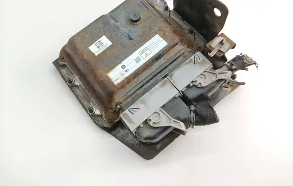 Opel Zafira B Engine control unit/module 98113172 MB2758008130