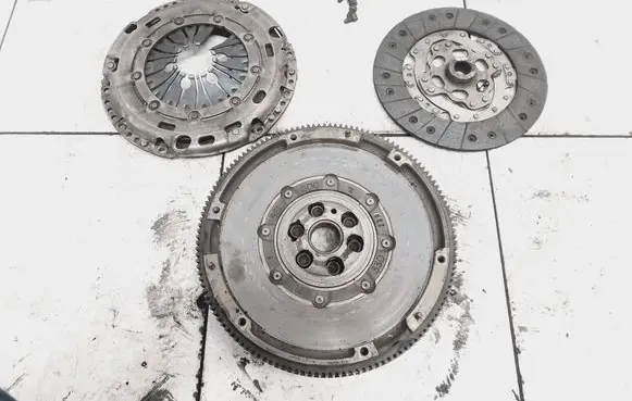 Volkswagen Golf V Clutch set kit 228900280 2294001484 3082001409