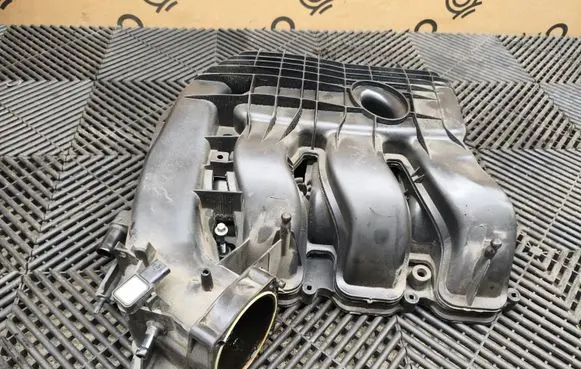 Dodge Challenger Intake manifold 05184693AE
