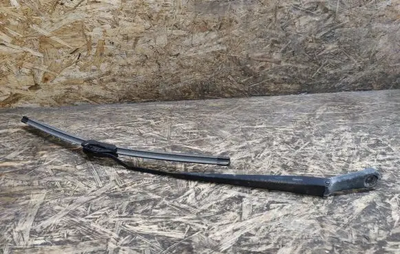 Nissan 240ZX, 280ZX, 300ZX Front wiper blade arm