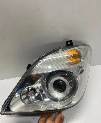 Mercedes-Benz Sprinter W906 Headlight/headlamp A9068200961 1ZS24701221
