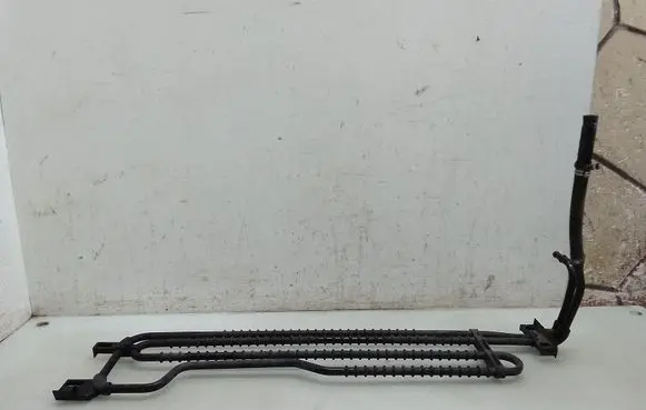 Mercedes-Benz E W212 Power steering radiator A2044601024