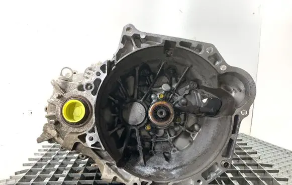 Hyundai Elantra VII Manual 5 speed gearbox ZE4143115-26602