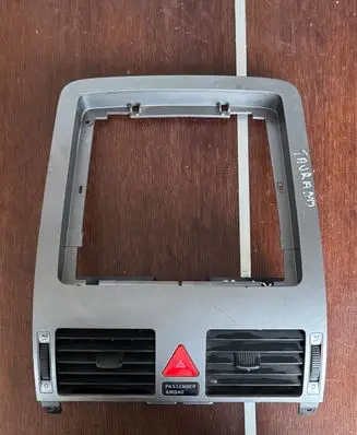 Volkswagen Golf V Dash center air vent grill 1K0919234B 30108AEK0