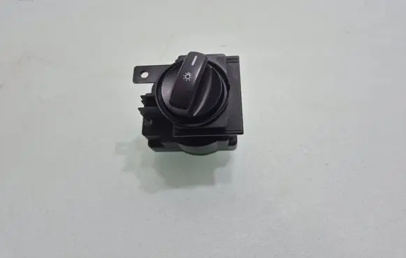 Mercedes-Benz B W245 Light switch 1695452704