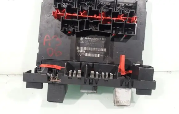 Audi A3 S3 8P Comfort/convenience module 8P0907279A