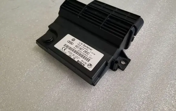 Audi A8 S8 D3 4E Power management control unit 4E0907280D