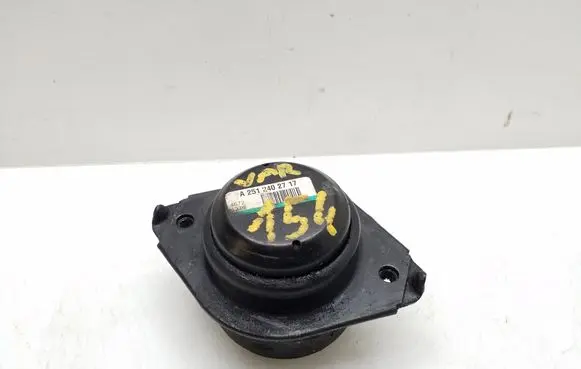 Mercedes-Benz R W251 Engine mount bracket A2512402717