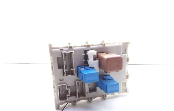 Nissan Almera Tino Fuse module 24350BU200