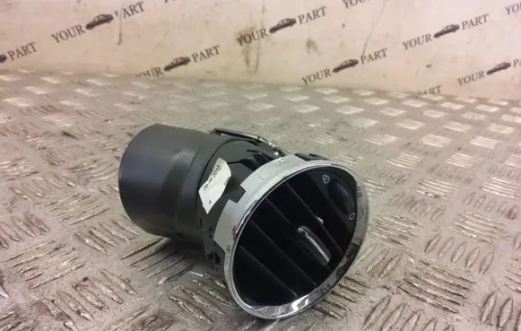 Peugeot RCZ Dash center air vent grill Y05201